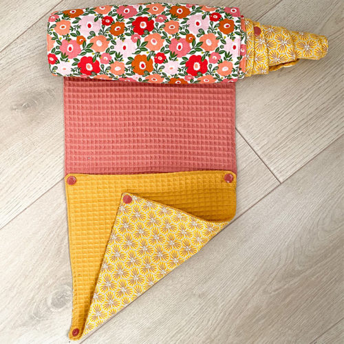 Rouleau-essuie-tout-lavable-duo-grosses-fleurs-riad-jaune-Les-mimignonneries-couturière-morbihan
